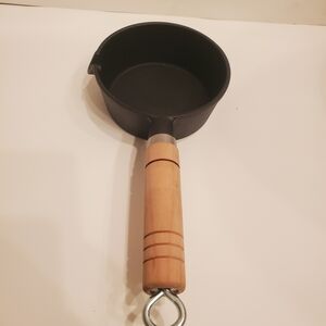 Cast Iron Saucepan with Wooden Handle 5 Inch